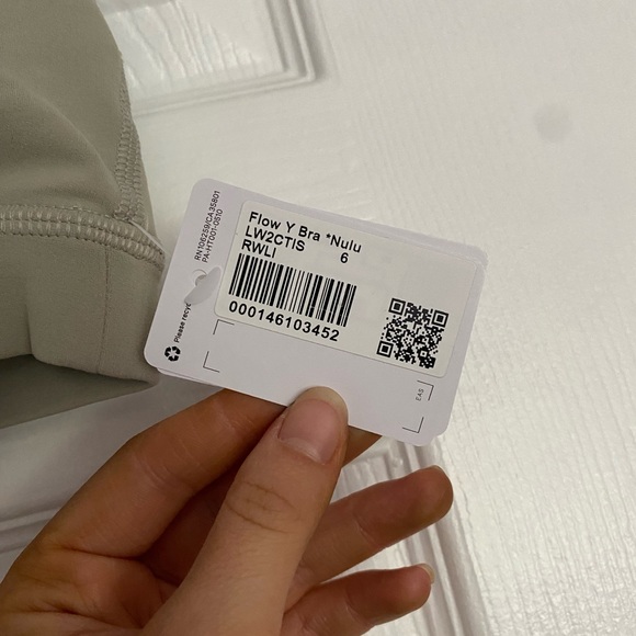 lululemon Flow Y bra - Picture 3 of 4